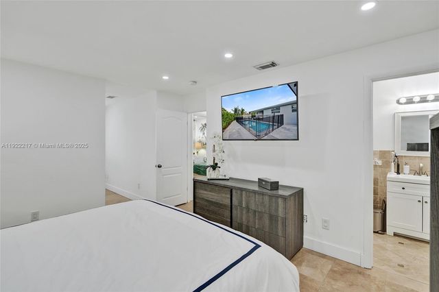 10401 SW 53rd St, Miami, FL 33165