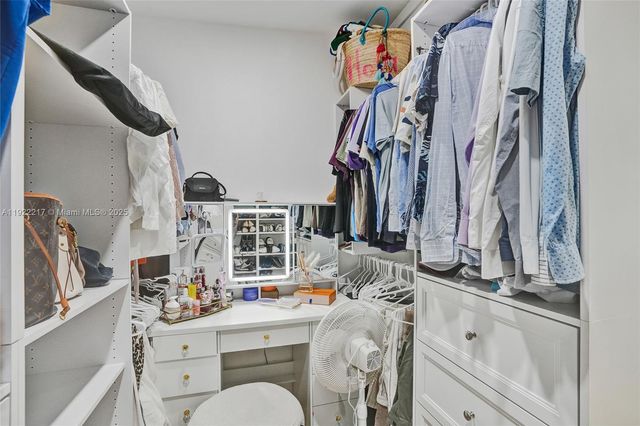 10401 SW 53rd St, Miami, FL 33165