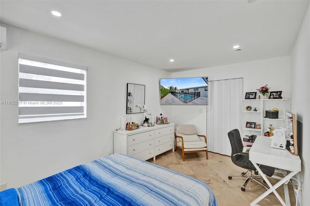 10401 SW 53rd St, Miami, FL 33165