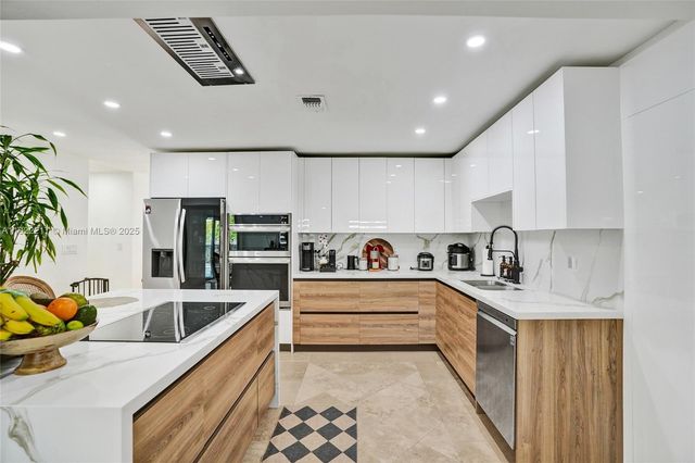 10401 SW 53rd St, Miami, FL 33165