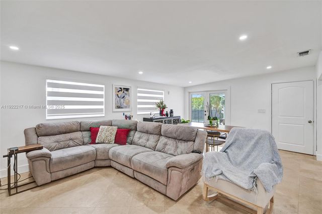 10401 SW 53rd St, Miami, FL 33165