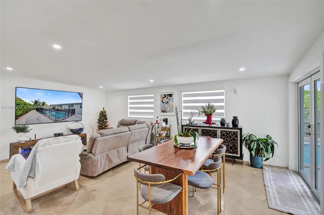 10401 SW 53rd St, Miami, FL 33165