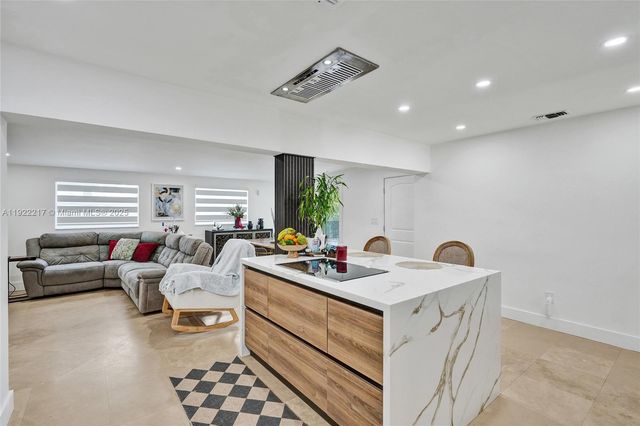 10401 SW 53rd St, Miami, FL 33165