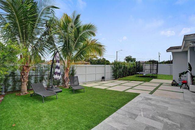 10401 SW 53rd St, Miami, FL 33165