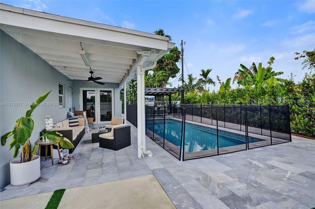 10401 SW 53rd St, Miami, FL 33165