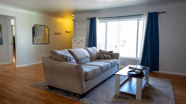 400 WELLESLEY Drive SE, Albuquerque, NM 87106