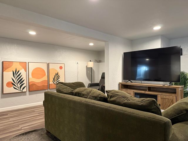 400 WELLESLEY Drive SE, Albuquerque, NM 87106