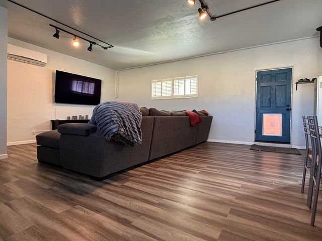 400 WELLESLEY Drive SE, Albuquerque, NM 87106