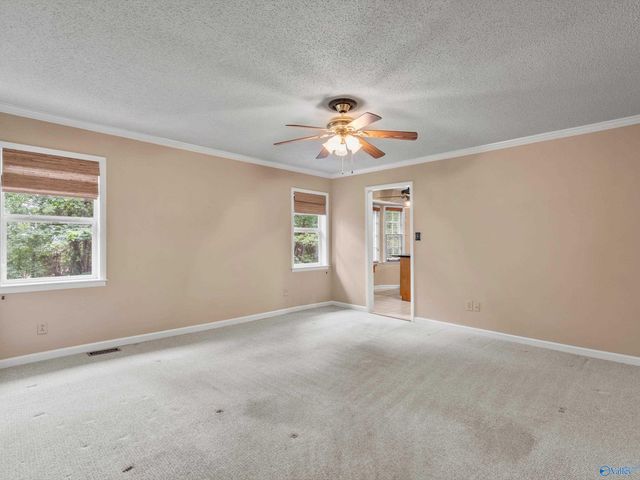 718 Versailles Drive SE, Huntsville, AL 35803