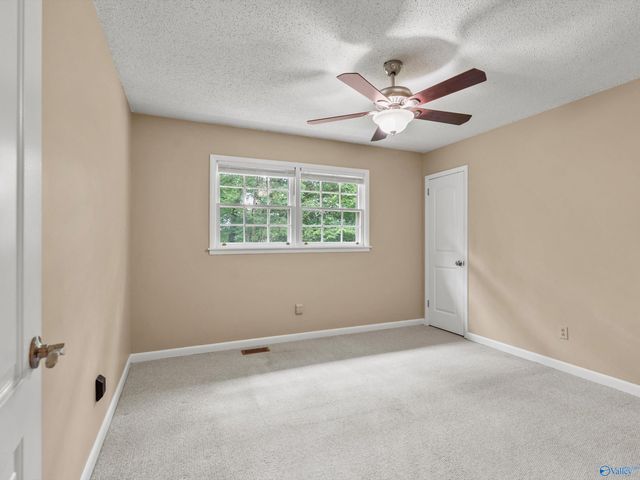 718 Versailles Drive SE, Huntsville, AL 35803