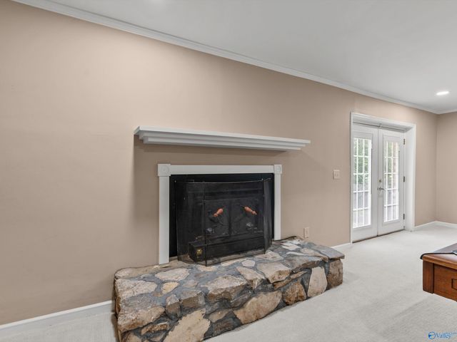 718 Versailles Drive SE, Huntsville, AL 35803