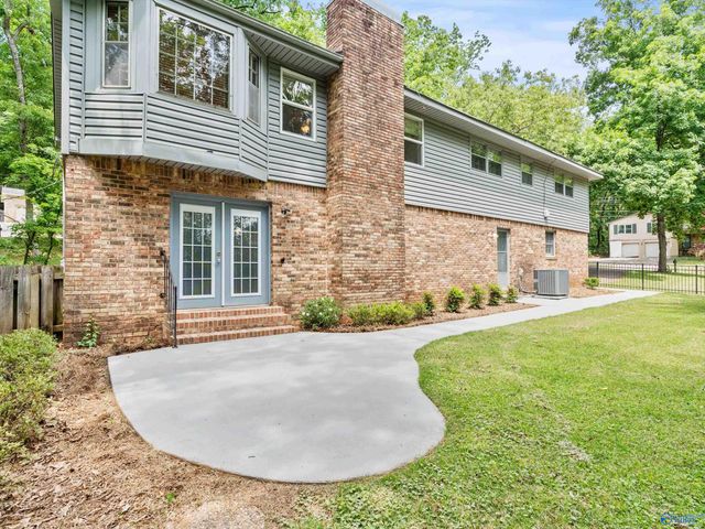 718 Versailles Drive SE, Huntsville, AL 35803