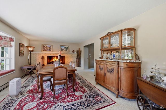 4320 Roblar Rd, Petaluma, CA 94952