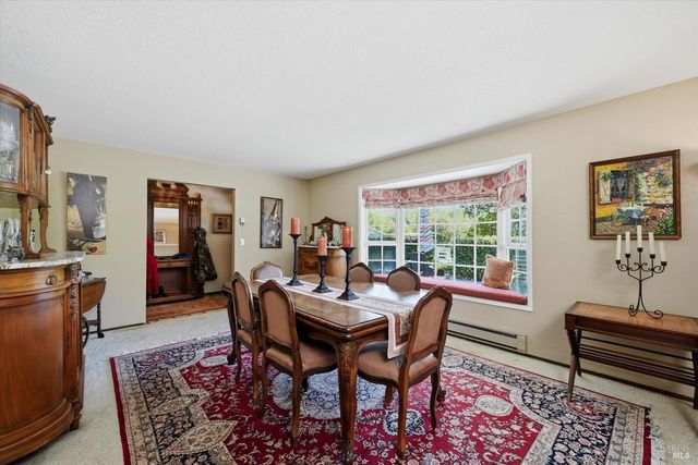 4320 Roblar Rd, Petaluma, CA 94952