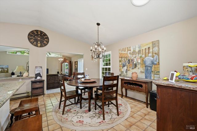 4320 Roblar Rd, Petaluma, CA 94952