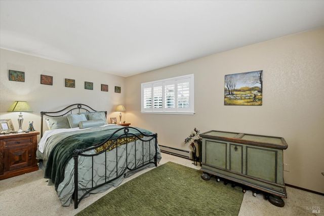 4320 Roblar Rd, Petaluma, CA 94952