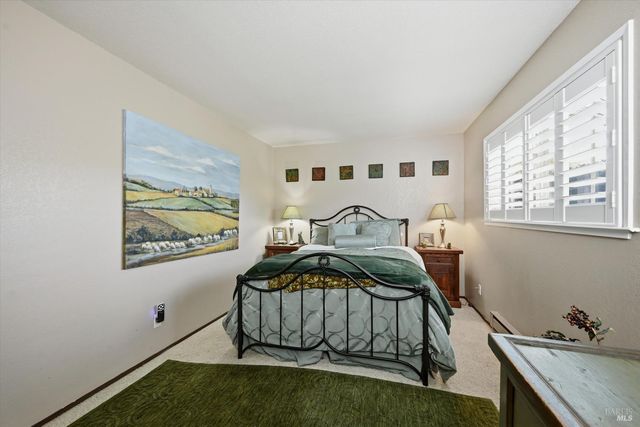 4320 Roblar Rd, Petaluma, CA 94952