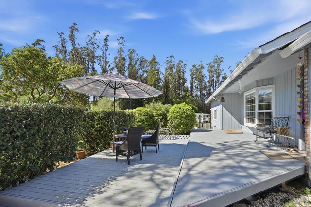 4320 Roblar Rd, Petaluma, CA 94952