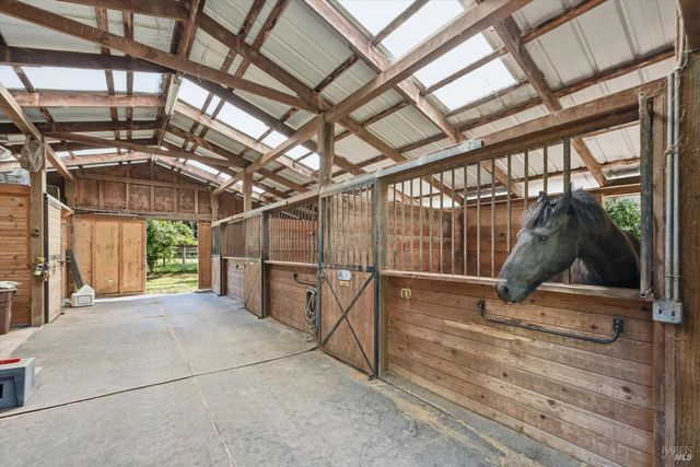 4320 Roblar Rd, Petaluma, CA 94952