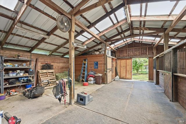 4320 Roblar Rd, Petaluma, CA 94952