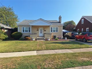 2356 West St, Aliquippa, PA 15001