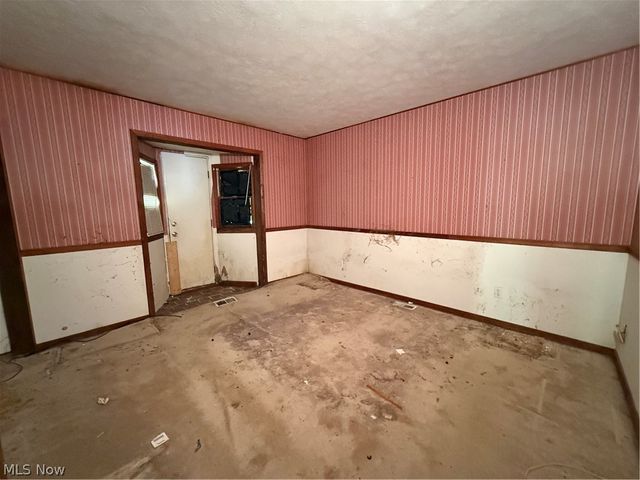 7004 Roe Boulevard, Madison, OH 44057