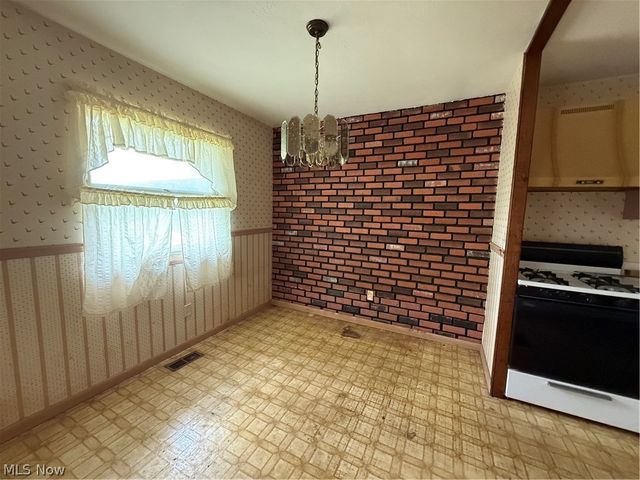 7004 Roe Boulevard, Madison, OH 44057