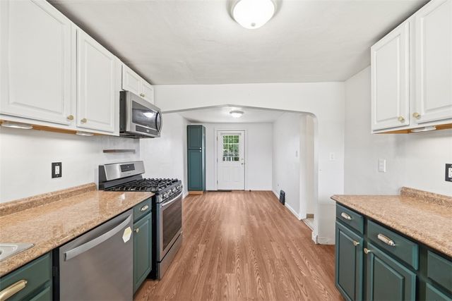 2514 Alberta Cir, West Mifflin, PA 15122