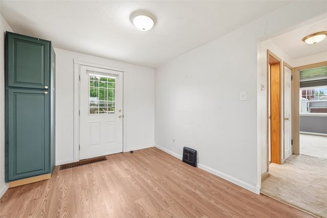2514 Alberta Cir, West Mifflin, PA 15122
