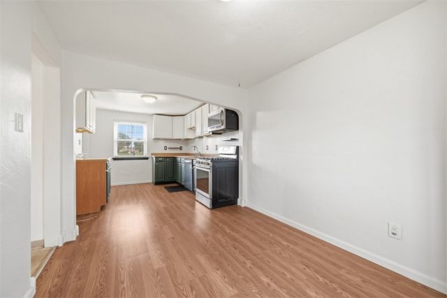 2514 Alberta Cir, West Mifflin, PA 15122