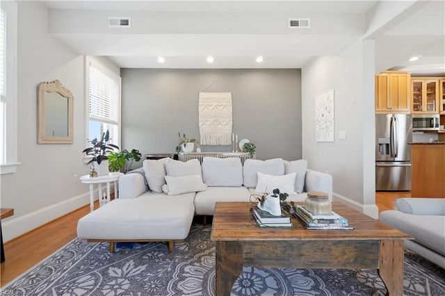 429 York St Apt 3D, Norfolk, VA 23510