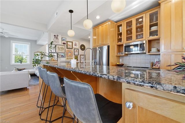 429 York St Apt 3D, Norfolk, VA 23510