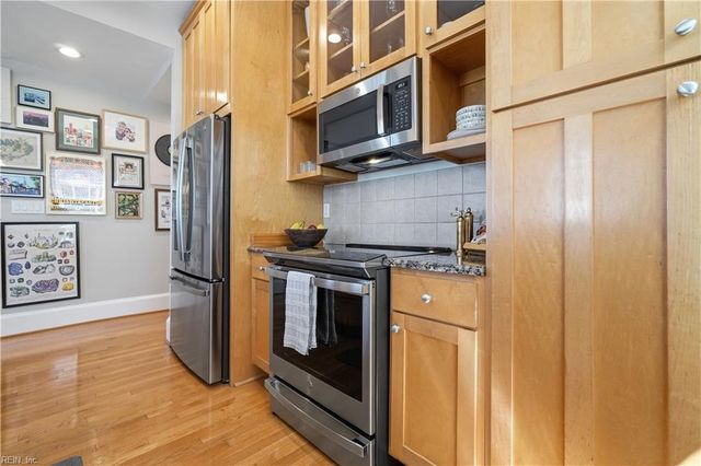 429 York St Apt 3D, Norfolk, VA 23510