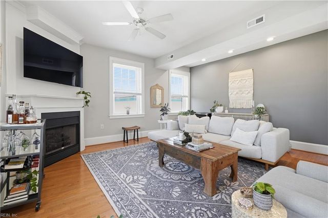 429 York St Apt 3D, Norfolk, VA 23510