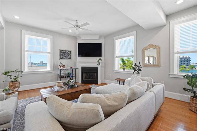 429 York St Apt 3D, Norfolk, VA 23510