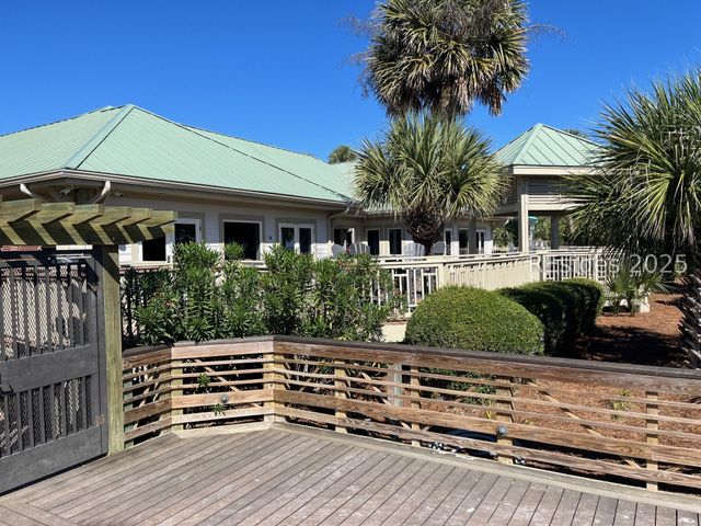 113 Shipyard Dr Apt 198, Hilton Head Island, SC 29928