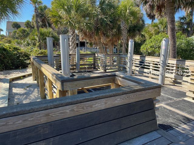 113 Shipyard Dr Apt 198, Hilton Head Island, SC 29928