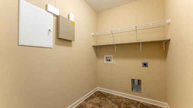 9260 Garrett Lake Drive, Midland, GA 31820