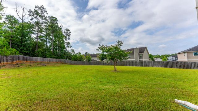 9260 Garrett Lake Drive, Midland, GA 31820