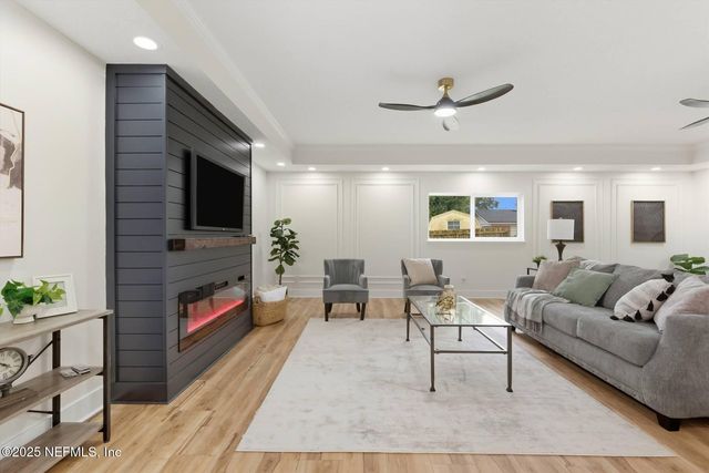 946 BOXWOOD Court, Orange Park, FL 32073