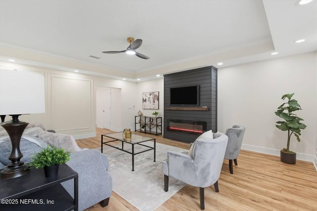 946 BOXWOOD Court, Orange Park, FL 32073