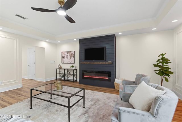 946 BOXWOOD Court, Orange Park, FL 32073