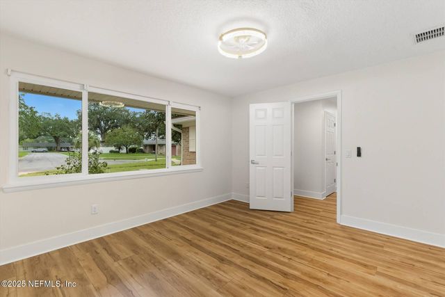 946 BOXWOOD Court, Orange Park, FL 32073
