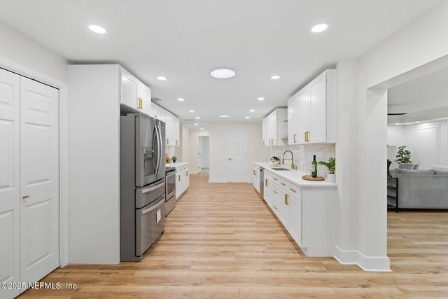 946 BOXWOOD Court, Orange Park, FL 32073