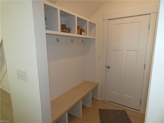 933 Stockbridge DR, Virginia Beach, VA 23464