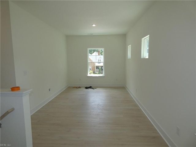 933 Stockbridge DR, Virginia Beach, VA 23464