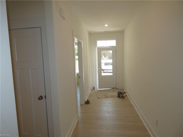 933 Stockbridge DR, Virginia Beach, VA 23464