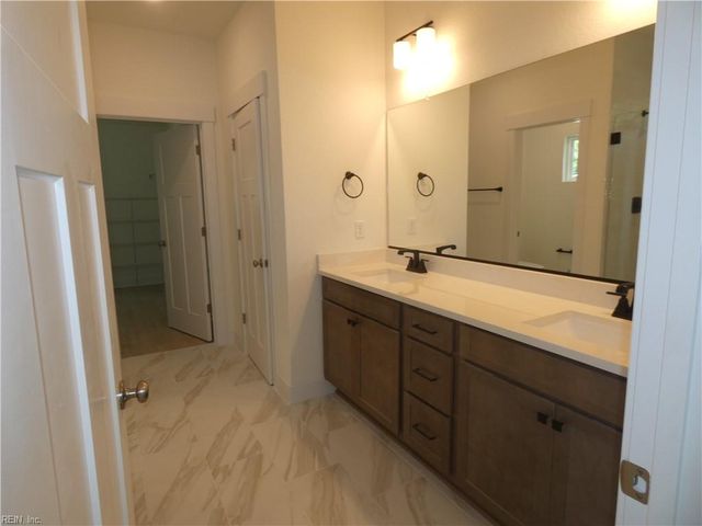 933 Stockbridge DR, Virginia Beach, VA 23464