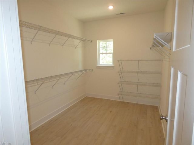 933 Stockbridge DR, Virginia Beach, VA 23464