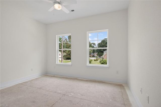 933 Stockbridge DR, Virginia Beach, VA 23464